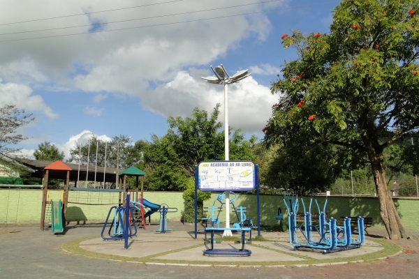 Academia e Parque Infantil de Alto Benedito Novo